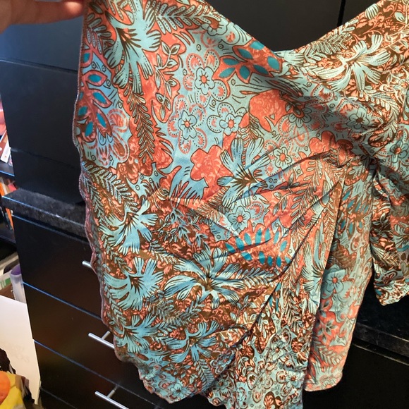 Blue and orangeish/pink fly away/wrap size large - Picture 4 of 6